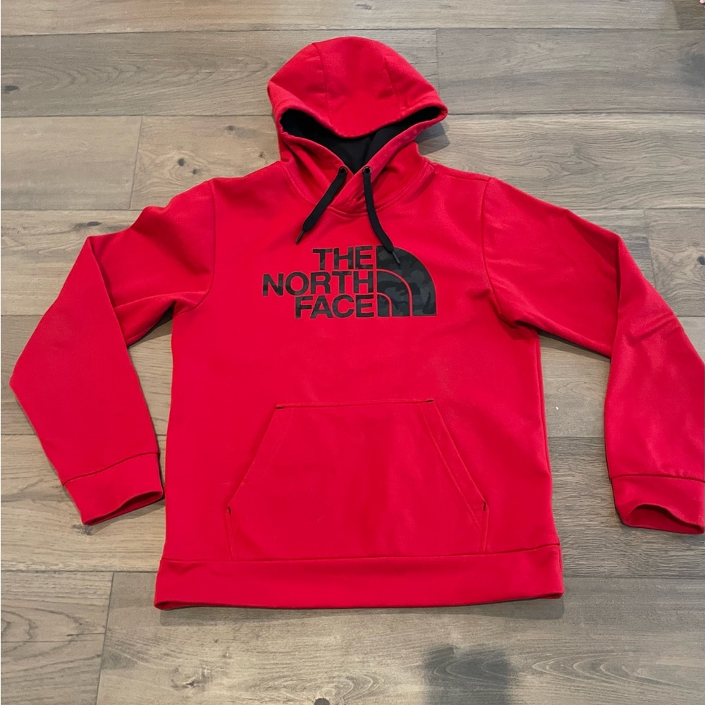 The North Face men’s hoodie